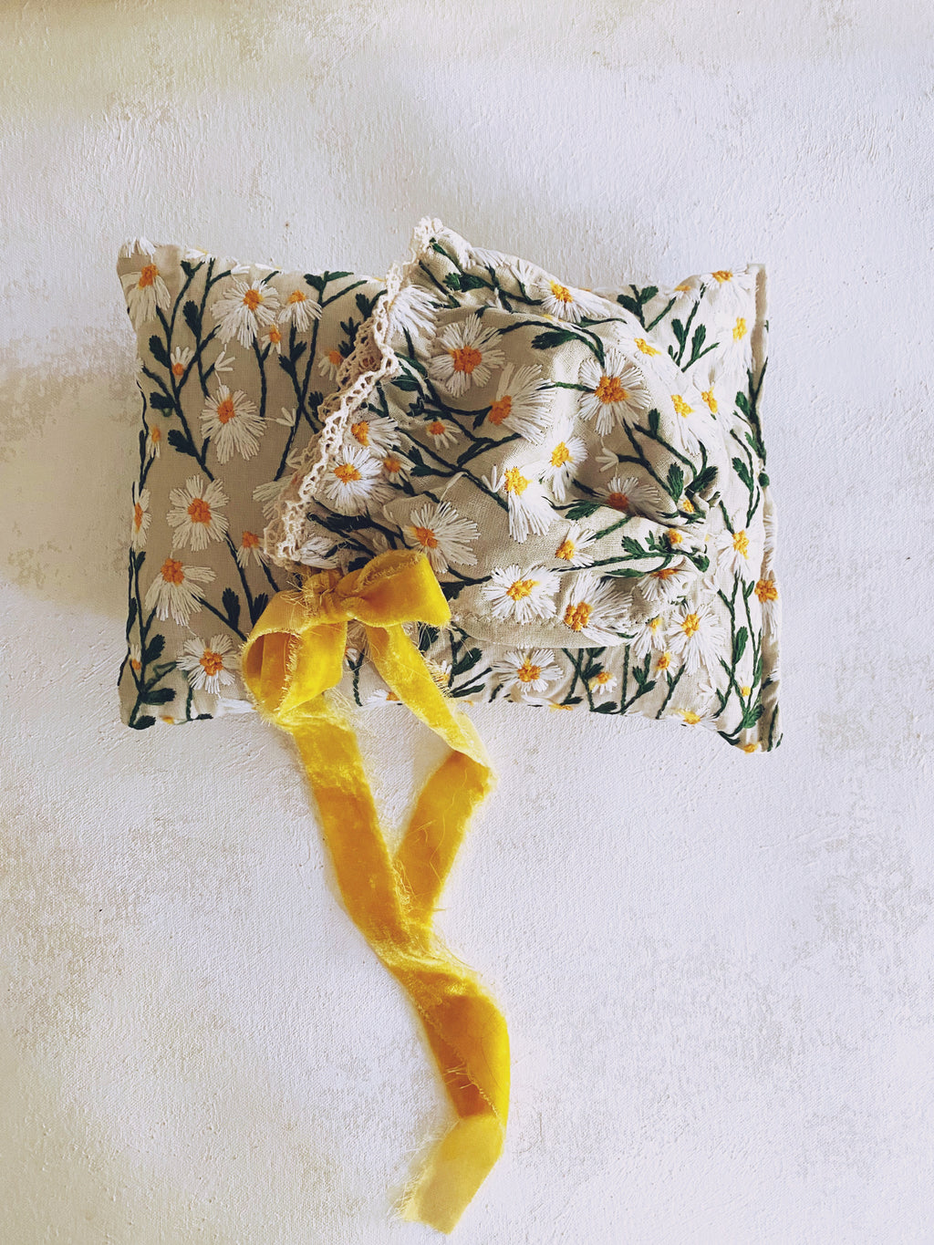 Embroidered Daisy